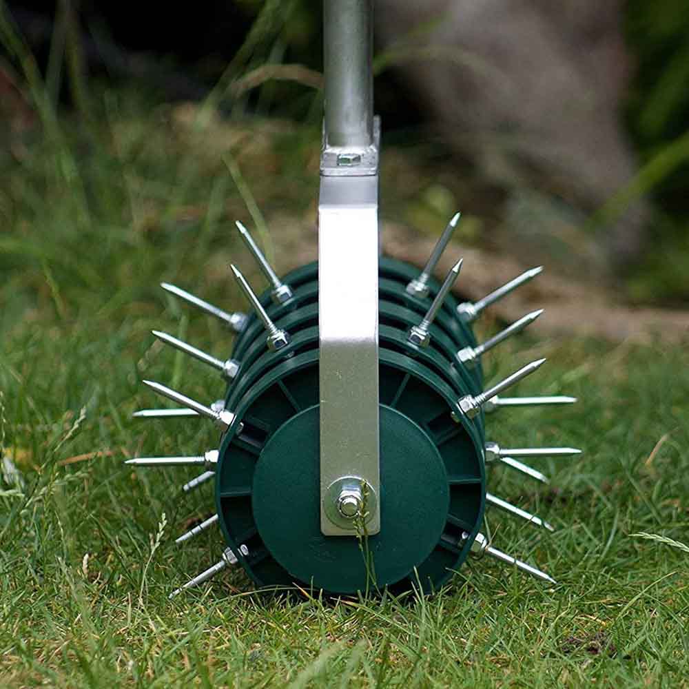 Grass Spike Roller: image 4