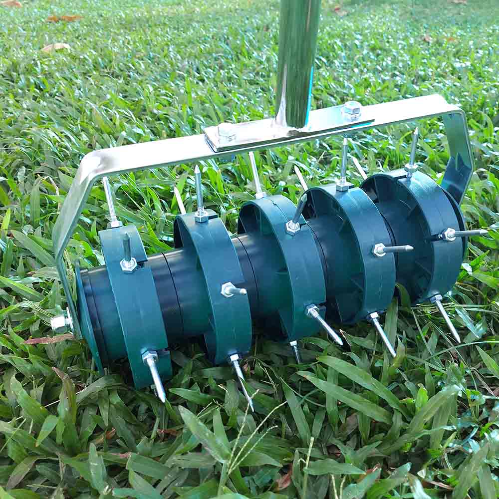 Grass Spike Roller: image 8